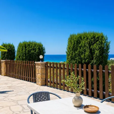 Villa Chrisandria Argaka