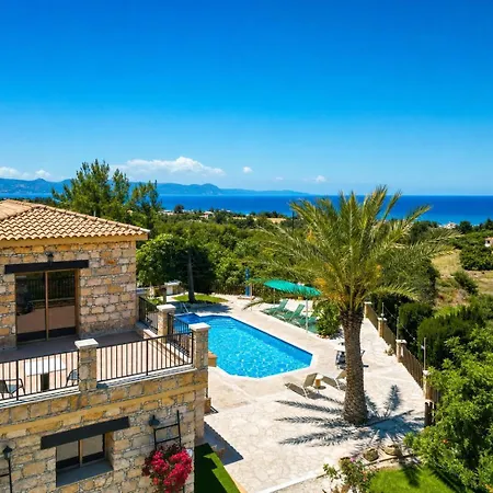Villa Chrisandria *
